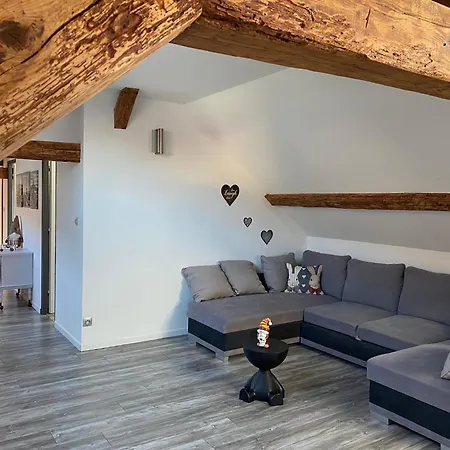 Chez Faby アパート コルニモン